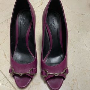 Gucci Peep Toe Classic Pump